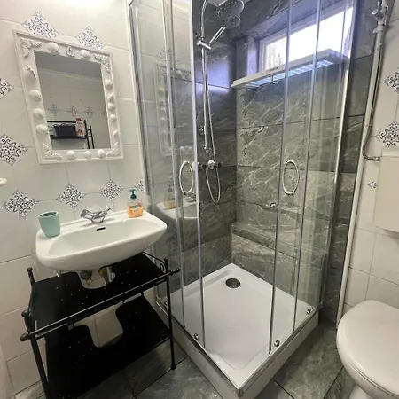 Bella Nyaralo Siofok-szabadifuerdon Privat Jakuzzi Dom wakacyjny *